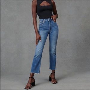 Abercrombie and fitch ankle straight ultra high rise Medium wash jeans size 27